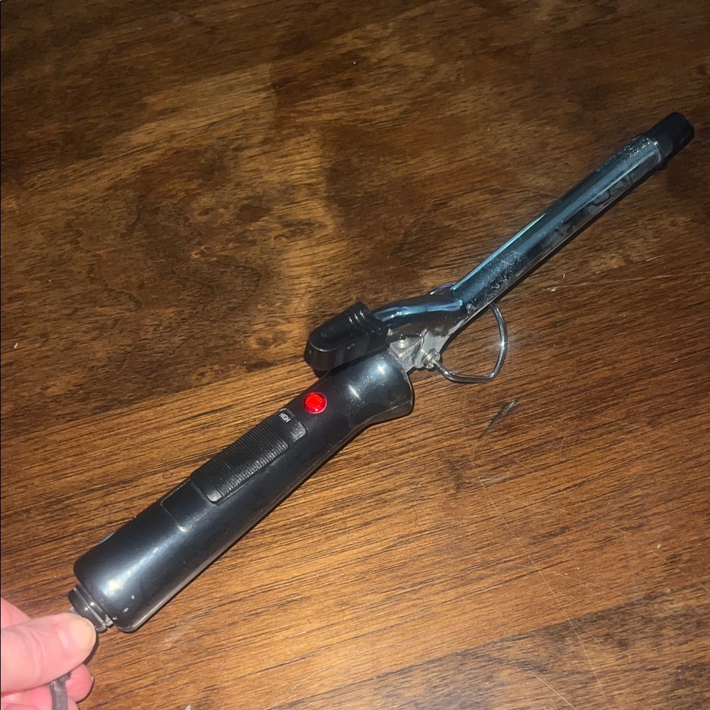 Black and Silver skinny barrel Curling Iron